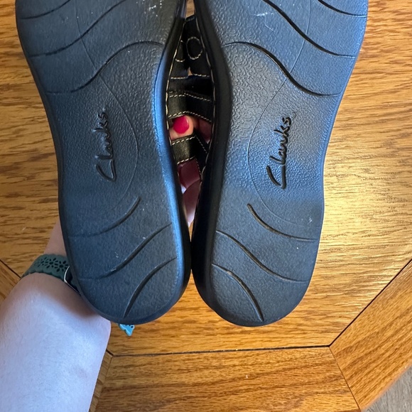 **CLARKS* Brown x Tan Sandals Size 7.5 - Picture 6 of 7